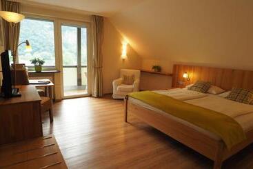 Пансион Weingut Clemens