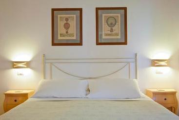 هتل L'orso E L'ape B&b
