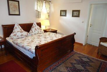 پانسیون Am Alten Fronhof