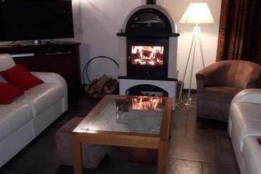 پانسیون Chalet Colinn