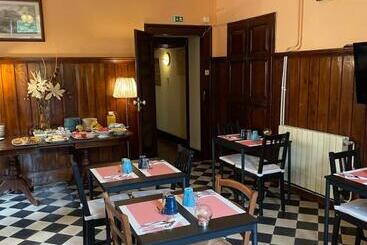 پانسیون Chalet Relogio Guesthouse