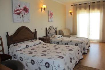 پانسیون Flor Do Douro   Comércio E Hotelaria, Lda
