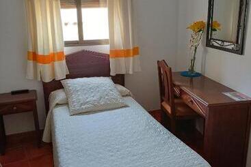פנסיון Hostal El Cascapeñas De La Alpujarra