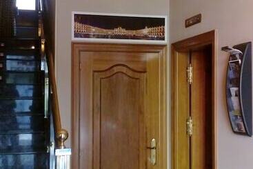 پانسیون Hostal Granada