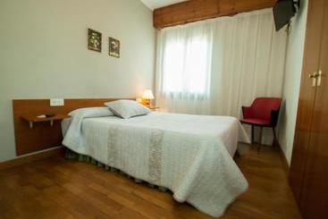 پانسیون Hostal L'estació
