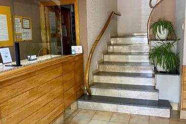 پانسیون Hostal L'estació