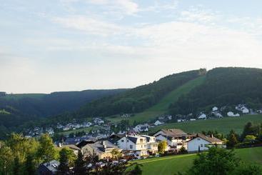 پانسیون Landhaus Bergkrone