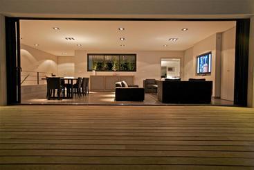 פנסיון Villa Mayarko Lafitenia Resort