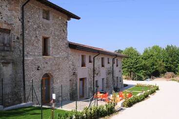 ホテル Agriturismo Corte La Sacca