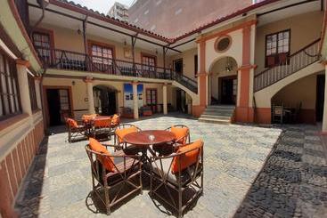 بنسيون Hostal Republica