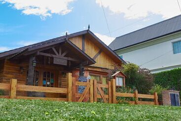 הוסטל Kau Kaleshen