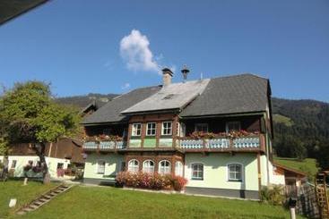 ホテル Bunzbauernhof