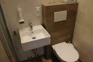 هتل Restaurant Schweizerhaus