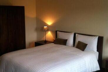 بنسيون All The Twos Lodge