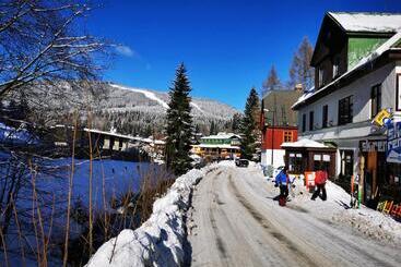 ペンション Hostel Fortuna