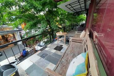 펜션 The Legian 777