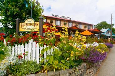 הוסטל Salt Spring Inn