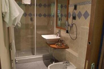 هتل Locanda Chi Ghinn