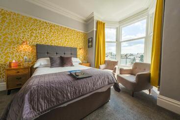 پانسیون Brierholme Guest House