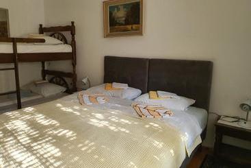 پانسیون Guest Accommodation Bakic