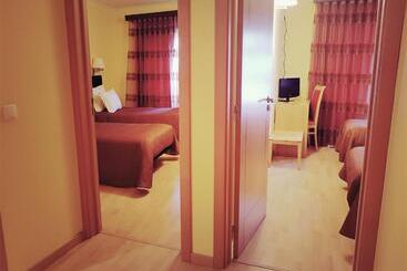 بنسيون Hospedaria Robalo