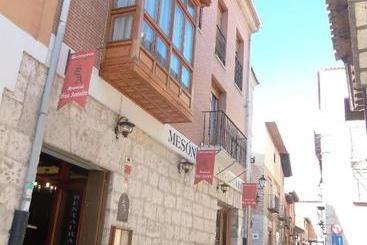 بنسيون Hostal Restaurante San Antolín