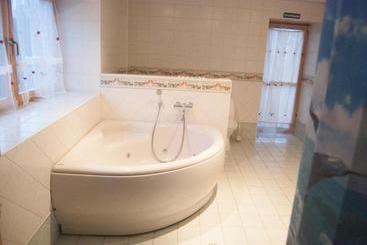 پانسیون Riia Villa