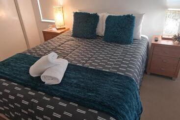 Апарт-отель Surfcomber On The Beach