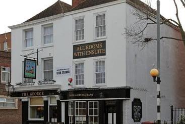 ユースホステル The George