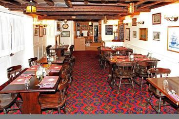 هاستل The George
