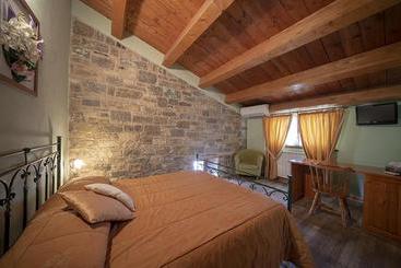 Отель Agriturismo La Ginestra