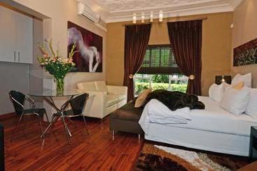 膳宿费 Saffron Guest House