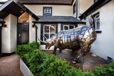 הוסטל Black Bull Inn, Moffat