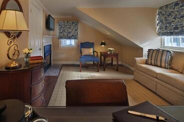 ユースホステル Inn On Boltwood