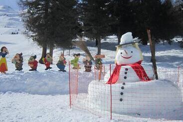 هتل آپارتمان Chalet Bucaneve