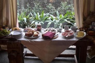 هتل Società Agricola Le More Agriturismo La Dondina