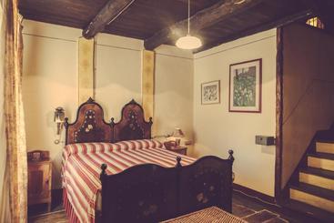 هتل Borgo Casa Scaparone