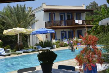 Paradise Garden Apartments