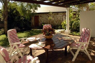 پانسیون Braeview Guest House