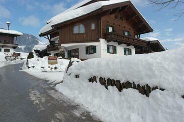 ペンション Gästehaus Rosi