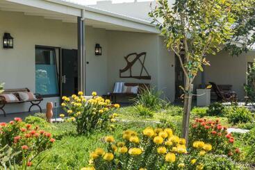 پانسیون Schulphoek Seafront House