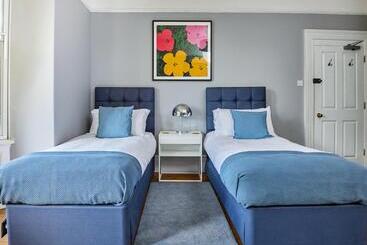 פנסיון Townhouse Exeter