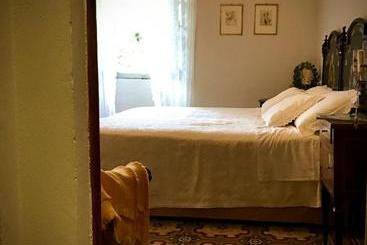 هتل Agriturismo Il Ponticello