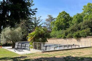 פנסיון Chateau De La Chapelle Des Bois