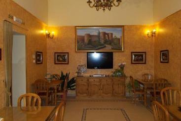 پانسیون Hostal Mirador De Avila