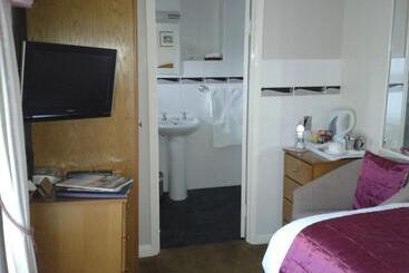 بنسيون The Burleigh