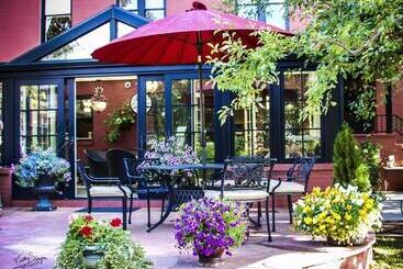 فندق صغير Chamberlin Inn