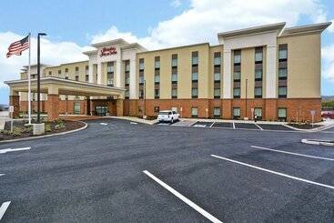 Отель Hampton Inn &  Suites Grants Pass