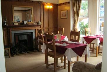 پانسیون Autumn Leaves Guest House