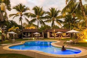 پانسیون Pousada Villa Palmeira Azul